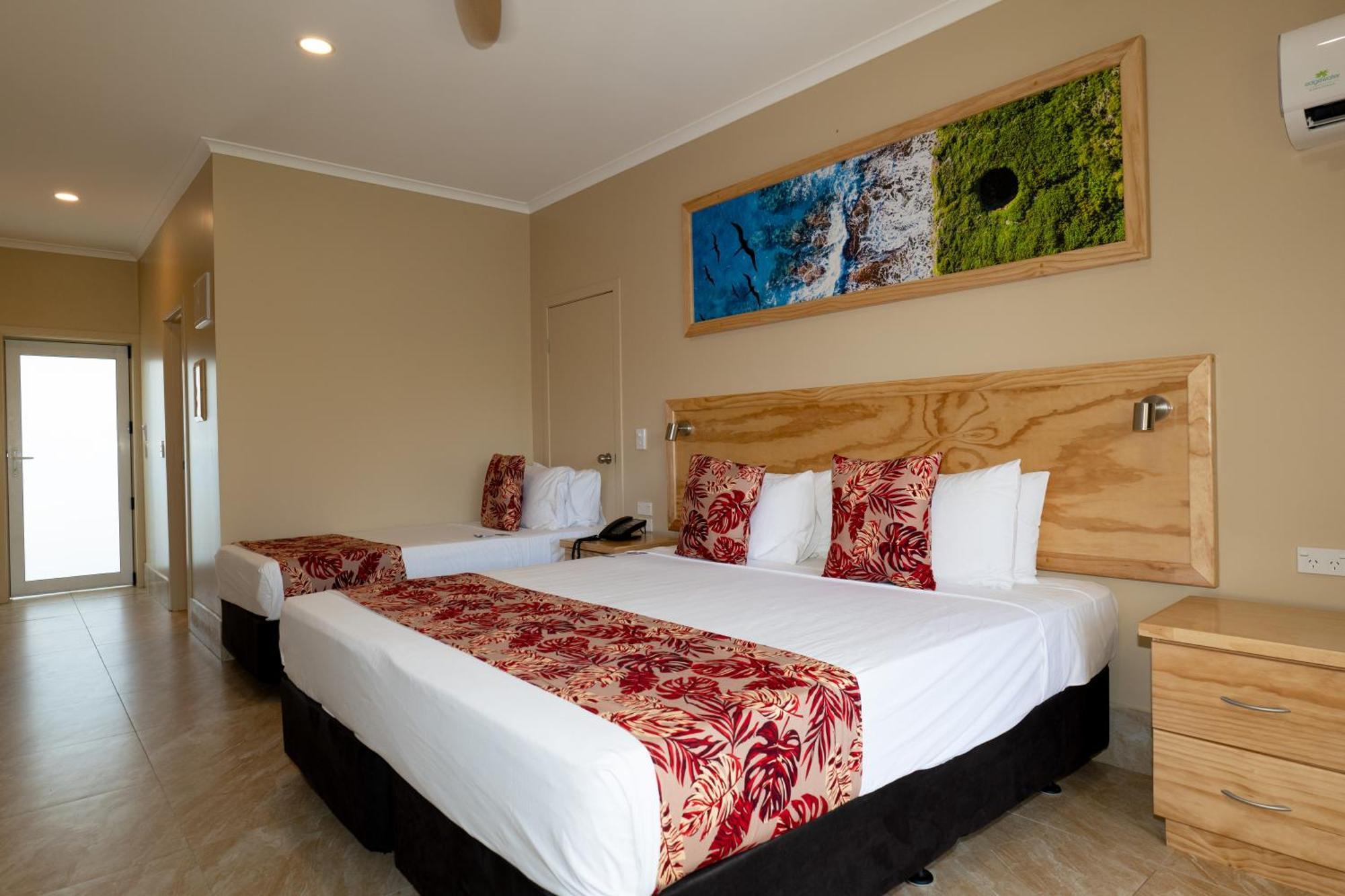 The Edgewater Resort & Spa Раротонга Екстериор снимка