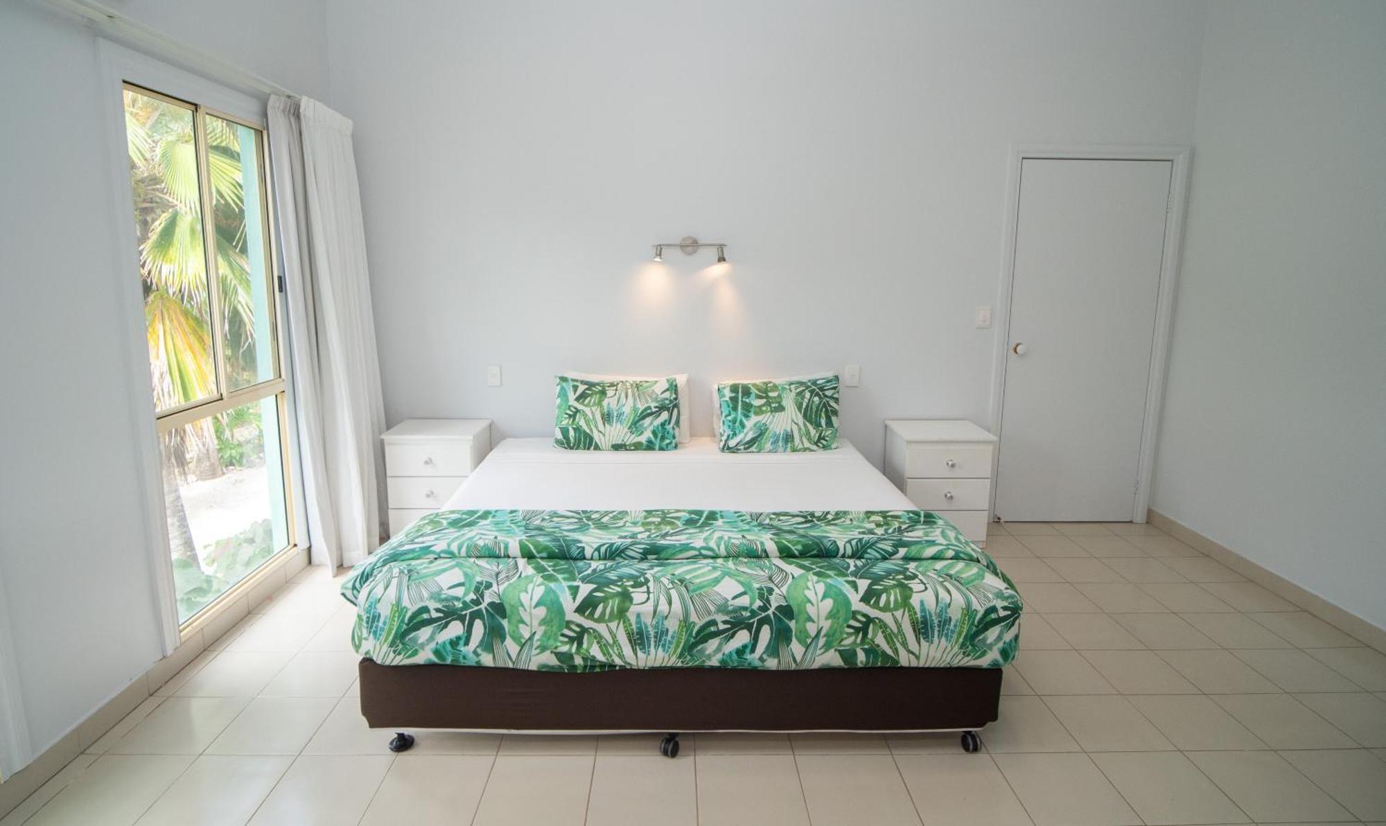 The Edgewater Resort & Spa Раротонга Екстериор снимка